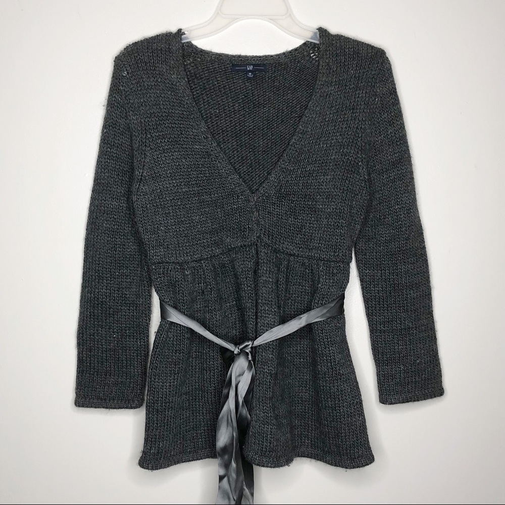 Gap Women’s Gray Sweater With Silky Belt